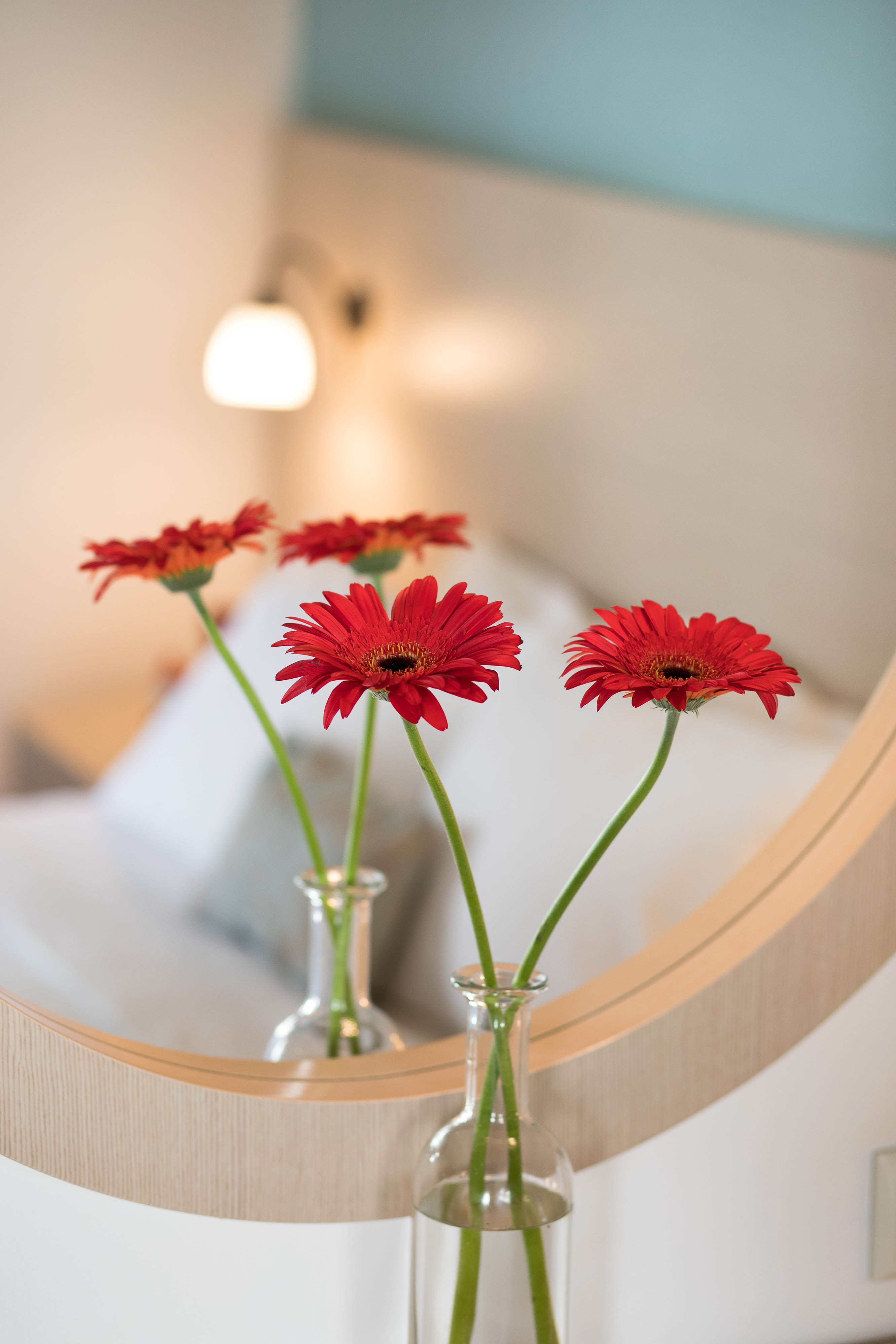 ΕΠΙΚΟΙΝΩΝΙΑ