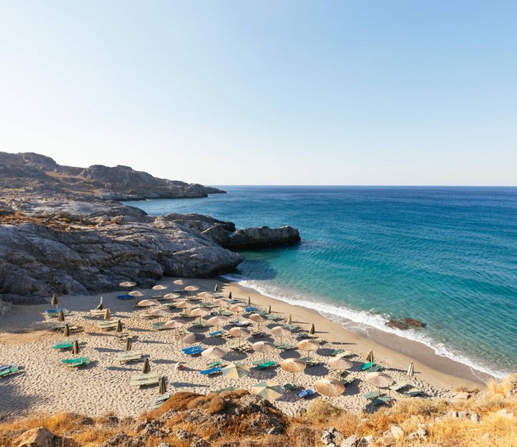 Επισκεφτείτε το Μικρό Αμμούδι, μια δημοφιλή παραλία γυμνιστών