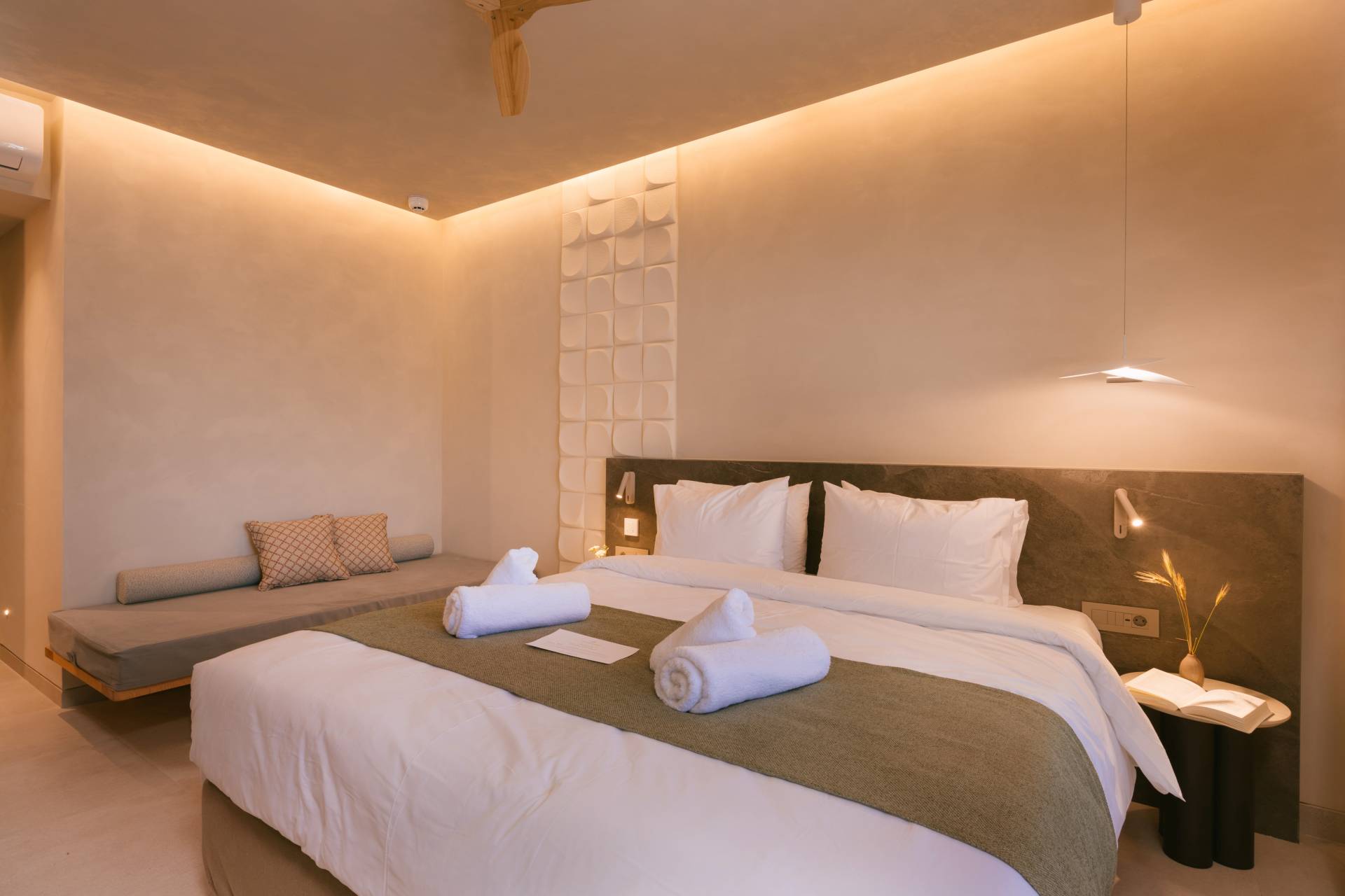 Deluxe Room with Side Sea View