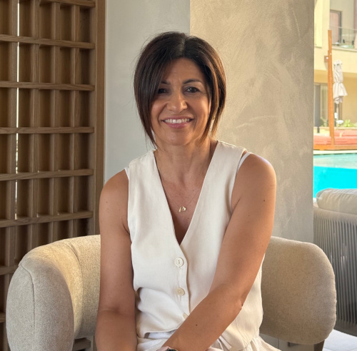Athina Berati-Vardaki, Personalchefin und Verantwortliche für Kostenkontrolle